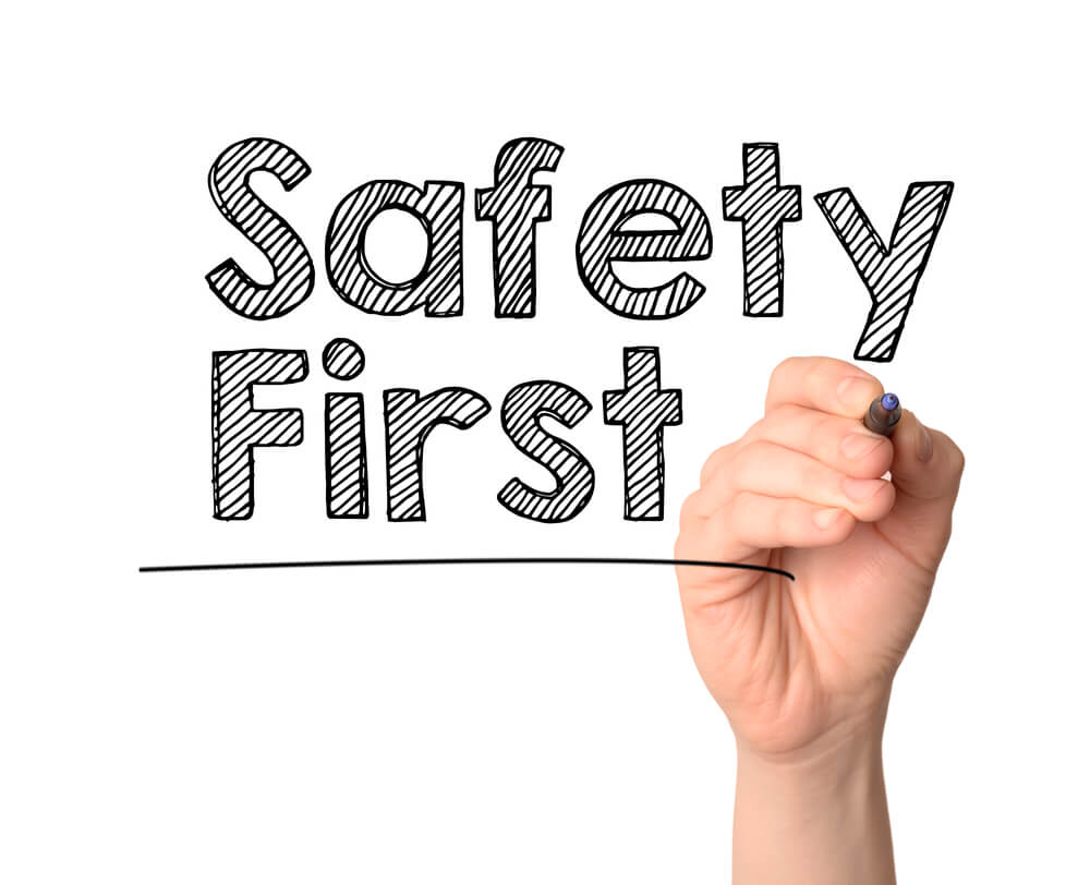 Safety First Schriftzug